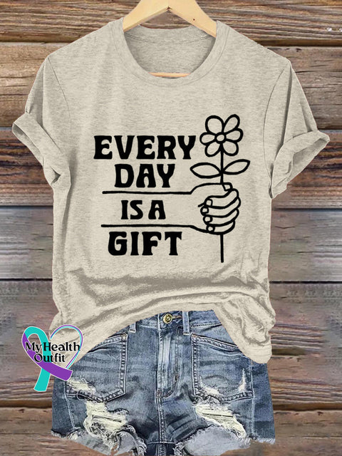 Every Day Is A Gift Printed Casual Crew Neck Short Sleeve T-Shirt Beige / S