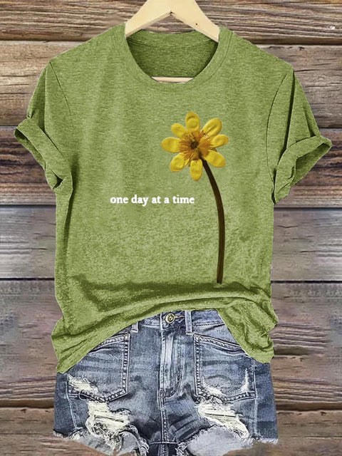 One Day At A Time Art Print Casual Cotton T-shirt Green / S