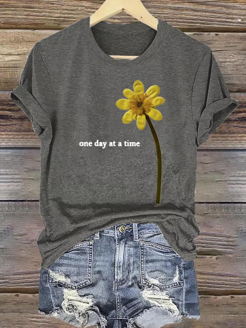 One Day At A Time Art Print Casual Cotton T-shirt Grey / S