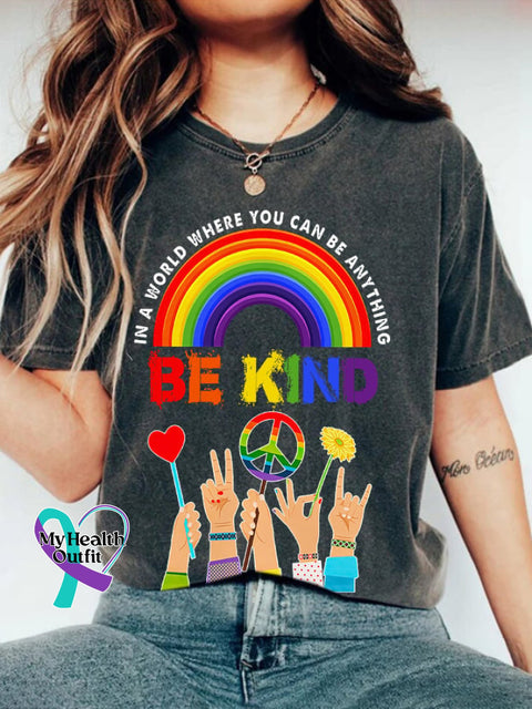 Retro Hippie In A World Where You Can Be Anything Kind Print T-Shirt Dark Grey / S