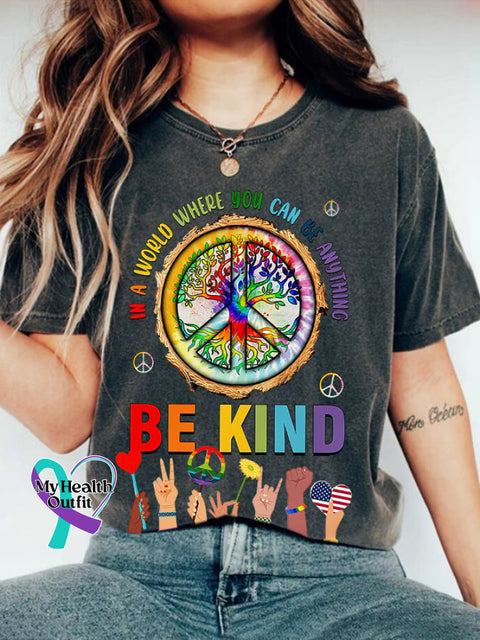 Retro Hippie In A World Where You Can Be Anything Kind Print T-Shirt Dark Grey / S