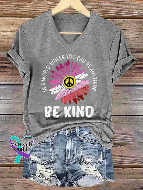 Women’s In A World Where You Can Be Anything Be Kind Print V-neck Casual T-Shirt Grey / S