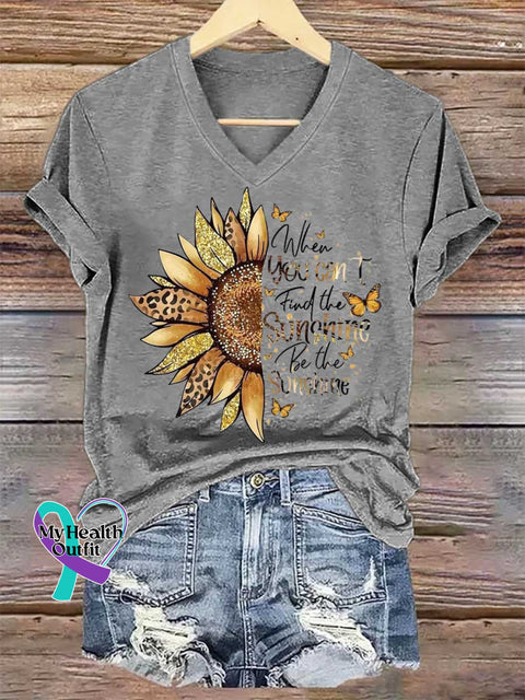 Women’s When You Can’t Find The Sunshine Be The Sunshine V-neck Casual T-Shirt Grey / S